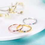 Bague en Argent Sterling Minimaliste Personnalisée avec 1-13 Pierres de Naissance Cadeau Anniversaire Fête des Mères pour Femme