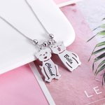 Collier Famille Personnalisé avec Gravure Prénom et 1-5 Pendentifs en Forme de Enfant Chien Chat Cadeau Fête des Mères pour Femme