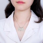 Collier Famille Personnalisé avec Gravure Prénom et 1-5 Pendentifs en Forme de Enfant Chien Chat Cadeau Fête des Mères pour Femme