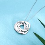 Collier avec Prénoms Personnalisés Gravés sur 2-5 Anneaux Russes et Dire 