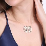 Collana con monogramma iniziale personalizzato