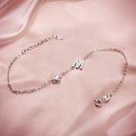 Bracelet de Nom Personnalisé avec Initiale et Pierre de Naissance Cadeau d'Anniversaire Noël Saint-Valentin pour Elle Mère Soeur