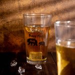 Verre à Bière Personnalisée avec 1-9 Prénoms et Bébés Ours Cadeau Anniversaire Fête des Pères pour Papa Grand-père