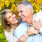 Personalisierte Herz Foto Halskette mit eingraviertem Text Geburtstag Jahrestag Geschenk für Frauen