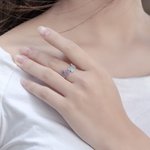 Bague personnalisée en pierres précieuses