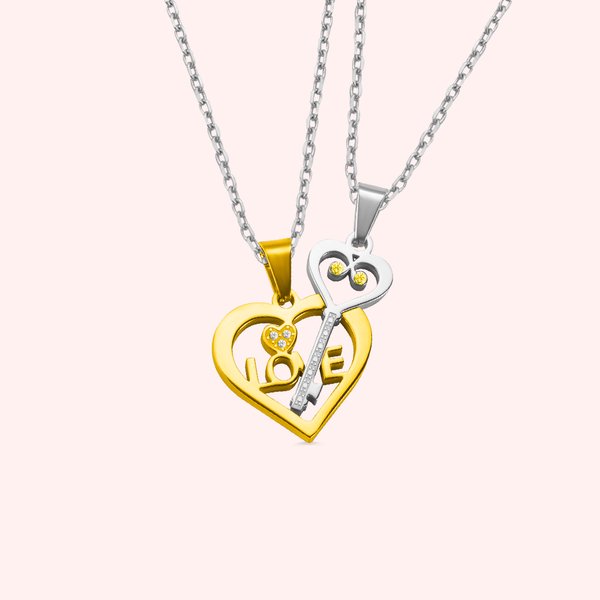 Collana di coppia con cuore e chiavi, abbinata alla pietra di nascita