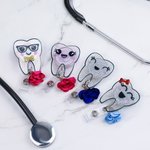 Porta badge a bobina con dente personalizzato