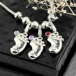 Collana 3D per madri Piedi di bambino Nome e pietra di nascita - Callie