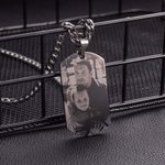 Collier Plaque Gravée pour Homme Personnalisée avec Photo et Message Collier de Souvenir en Acier Titane Cadeau Anniversaire Fête des Pères pour Homme