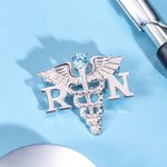Épingle de diplôme de médecine Caducée RN Nurse avec pierre de naissance