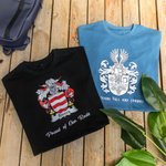 T-shirt brodé à l'effigie de la famille