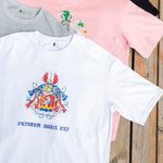 T-shirt brodé à l'effigie de la famille