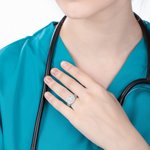 Bagues chevalières personnalisées en argent sterling avec symbole médical