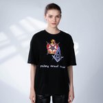 T-shirt brodé à l'effigie de la famille
