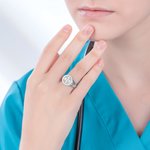 Bagues chevalières personnalisées en argent sterling avec symbole médical