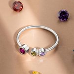 Anello minimalista aperto con pietre di nascita impilate su ordinazione