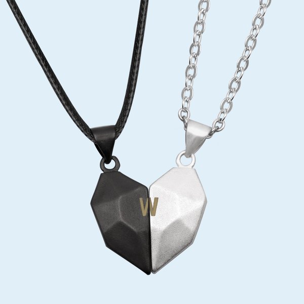 Pendentif Coeur avec Initiale Personnalisée Collier 2 Pièces Magnétiques Cadeau Anniversaire pour Couple