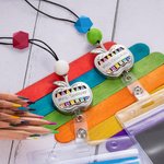 Portadocumenti personalizzato con cordino per aromaterapia a forma di mela e perline Regalo per insegnanti