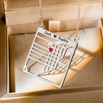 Collar personalizado de plata de ley con mapa