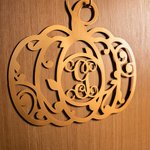 Panneau Décoratif de Citrouille Personnalisé avec Initiale en Monogramme Décoration en Métal Cadeau Halloween Emménagement pour Famille