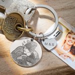 Calendrier photo gravé personnalisé Porte-clés rond avec breloque initiale en forme de coeur Cadeau d'anniversaire de Saint-Valentin pour couple
