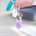 Collier Personnalisé avec Signe Astrologique Gravé Pendentif en Quartz Guérison pour Femme Cadeau Anniversaire