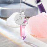 Collier Personnalisé avec Signe Astrologique Gravé Pendentif en Quartz Guérison pour Femme Cadeau Anniversaire