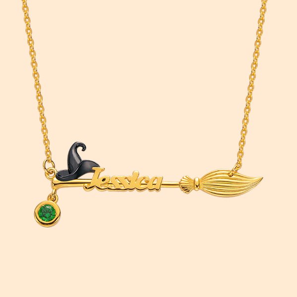 Collier Personnalisé avec Pierre de Naissance et Nom Chat Noir Balai et Chapeau de Sorcière Cadeau Halloween Anniversaire pour Femme
