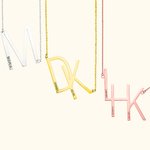 Collier Personnalisé avec 1-3 Prénoms Gravés sur Initiales Inclinées Cadeau pour Femme