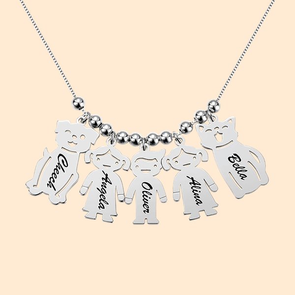 Collier Famille Personnalisé avec Gravure Prénom et 1-5 Pendentifs en Forme de Enfant Chien Chat Cadeau Fête des Mères pour Femme