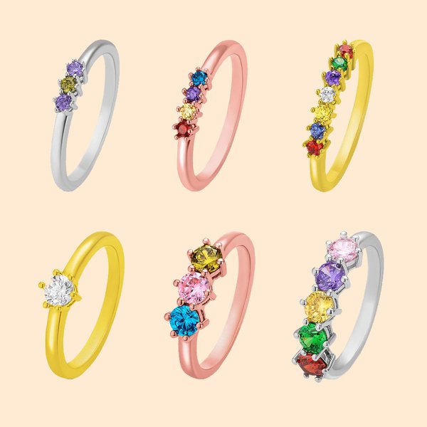 Elegante anello da donna con più pietre di nascita