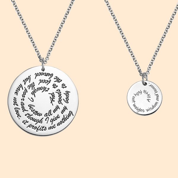 Collar con cita grabada personalizada