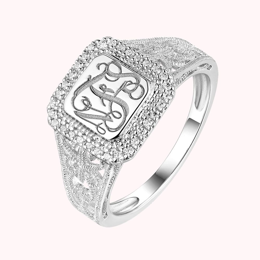 Personalisierter Monogramm-Ring mit kubischem Zirkonia