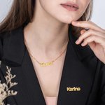 Collana e spilla con nome personalizzato in rilievo