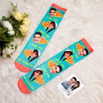 Chaussettes Motif Cœur Personnalisées avec Visage de Couple Cadeau Anniversaire Saint-Valentin pour Couple