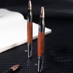 Stylo à Bille à Bouton Poussoir Rechargeable Personnalisé avec Texte Gravé Stylo en Bois Lisse Cadeau d'Anniversaire pour Homme Amateur d'Arme