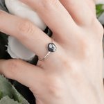Stabelbar ring med egendefinert miniblomst
