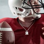 Collier Personnalisé Chiffre et Nom Collier de Football Cadeau d'Anniversaire et de Noël pour les Amateurs de Football Fans de Joueurs de Sport