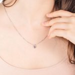 Collana personalizzata con pietra di nascita a goccia d'acqua