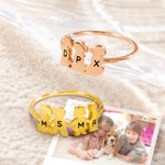 Anillo personalizado con la inicial de una adorable mascota