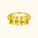 Anillo personalizado con la inicial de una adorable mascota