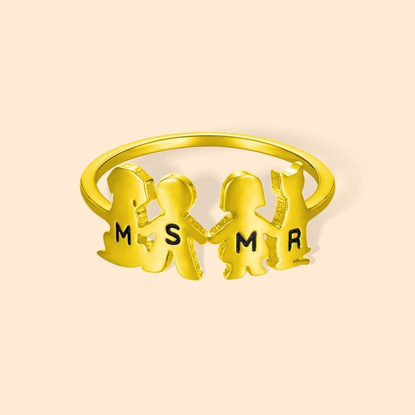 Anillo personalizado con la inicial de una adorable mascota