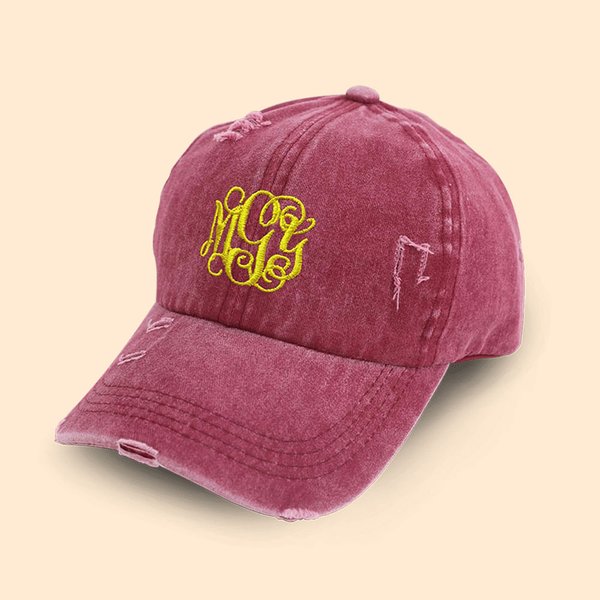 Gorra de béisbol personalizada con monograma bordado
