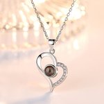 Pendentif Photo Projection Personnalisée avec Je t'aime en 100 Langues Collier Forme de Cœur Cadeau Anniversaire Fête