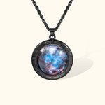 Collar personalizado de cumpleaños con fases de la luna y mapa del cielo