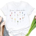 Acuarela familiar personalizada Nacimiento Flores Camiseta Regalo de cumpleaños para la abuela