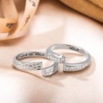 Anello di coppia personalizzato con design infinito