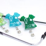 Regalo para enfermera o médico de un rollo de credencial acrílico personalizado con nombre y lentejuelas brillantes