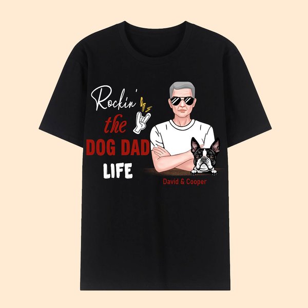 Gepersonaliseerd Rockin' the Dog Dad Life T-shirt van katoen met namen