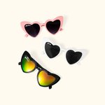 5 paia di occhiali da sole a forma di cuore personalizzati per la sposa e la damigella d'onore per la festa di matrimonio in spiaggia